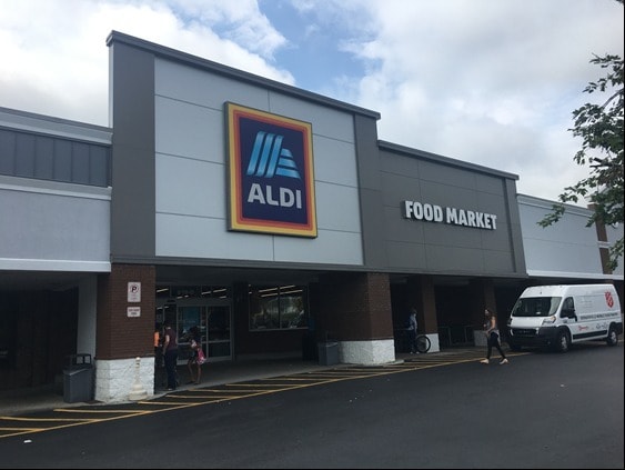 819-821 S Main St, Kernersville, NC for lease - Primary Photo - Image 1 of 7