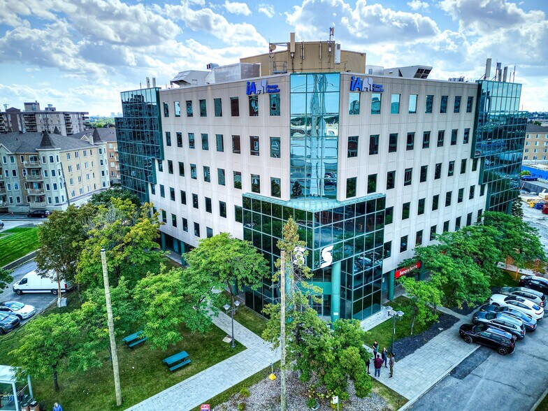 7400 Boul des Galeries-d'Anjou, Montréal, QC à louer - Aérien - Image 3 de 8