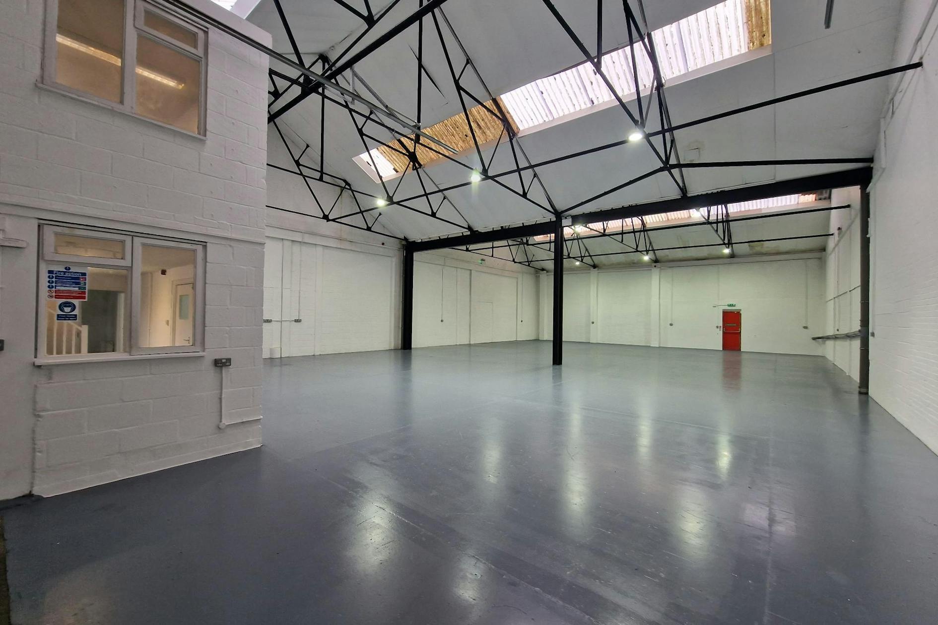 West Ham Ln, Basingstoke for lease Building Photo- Image 1 of 6