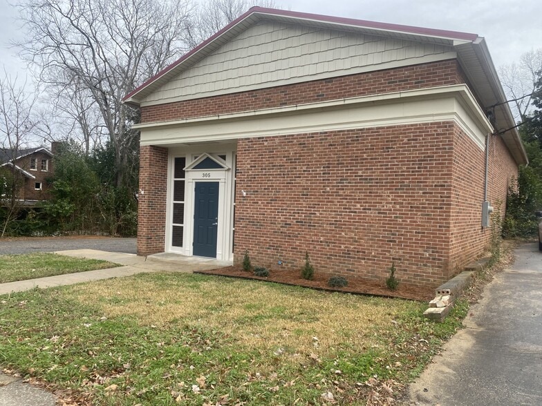 305 E Arch St, Lancaster, SC for sale - Building Photo - Image 2 of 13