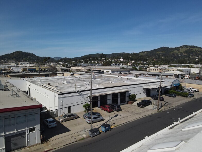 17-25 Tiburon St, San Rafael, CA à louer - Photo du bâtiment - Image 2 de 17