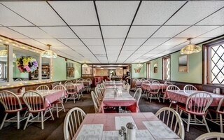 650 Washington Ave, Jermyn, PA à vendre - Photo intérieure - Image 2 de 6