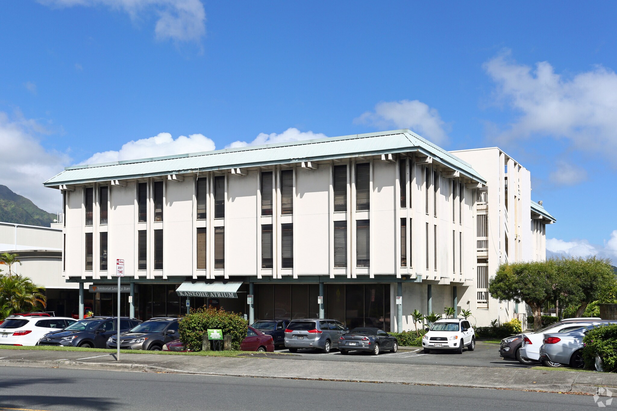 46-005 Kawa St, Kaneohe, HI à louer Photo principale- Image 1 de 16