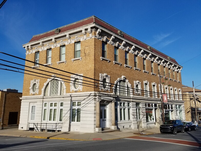 12-20 S 4th St, Emmaus, PA à vendre - Photo du bâtiment - Image 1 de 1