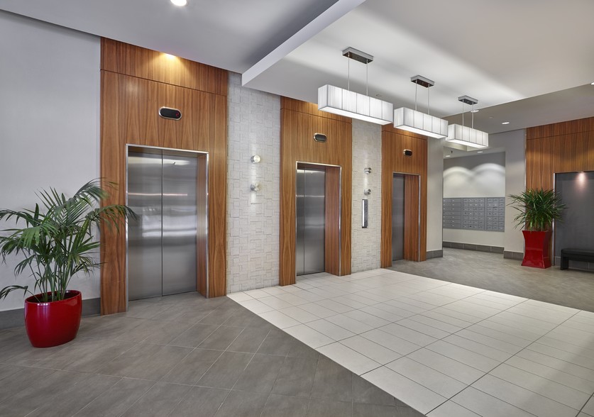 1015 4th St SW, Calgary, AB à vendre - Photo intérieure - Image 3 de 5