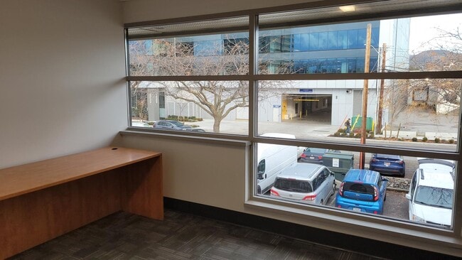 More details for 1715 Dickson Av, Kelowna, BC - Office, Flex for Lease