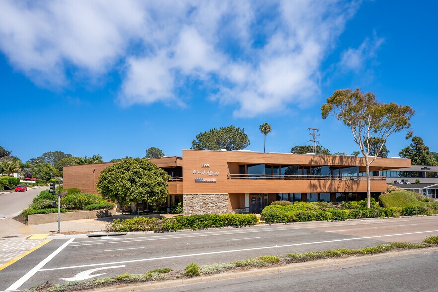 853 Camino del Mar, Del Mar, CA à vendre - Photo du bâtiment - Image 2 de 21