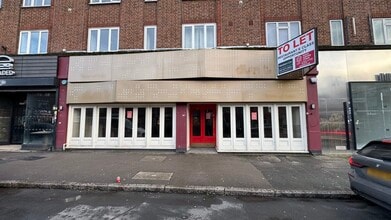 273-279 High Rd, Loughton à louer Photo du bâtiment- Image 2 de 7