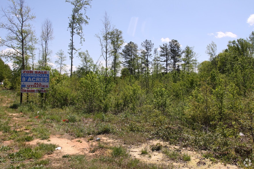 9230 Industrial Dr, Covington, GA for lease - Building Photo - Image 2 of 23