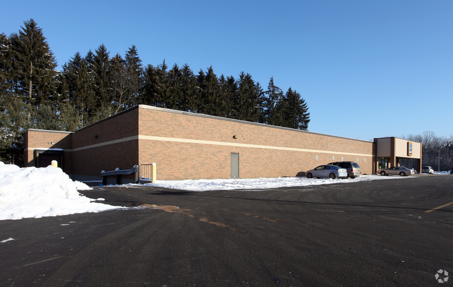 2715 Wilmington Rd, New Castle, PA for sale - Building Photo - Image 1 of 1