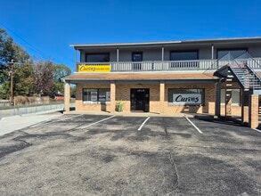 812 W Dallas St, Conroe, TX for lease Interior Photo- Image 1 of 7