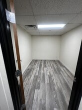 4150 W Peoria Ave, Phoenix, AZ for lease Interior Photo- Image 1 of 1