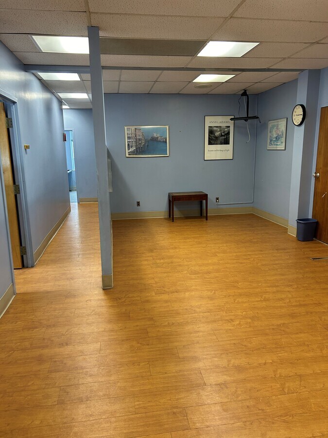 1389 W Main St, Waterbury, CT 06708 - Unit 205 -  - Interior Photo - Image 2 of 6