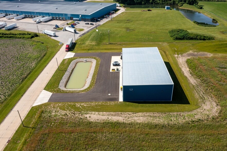 19 Fort Monroe Industrial Pkwy, Monroeville, OH for sale - Primary Photo - Image 1 of 8