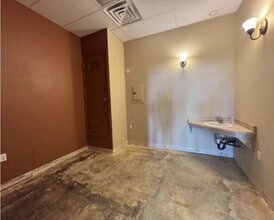 6392-6512 Westside Rd, Redding, CA à louer Photo intérieure- Image 2 de 7