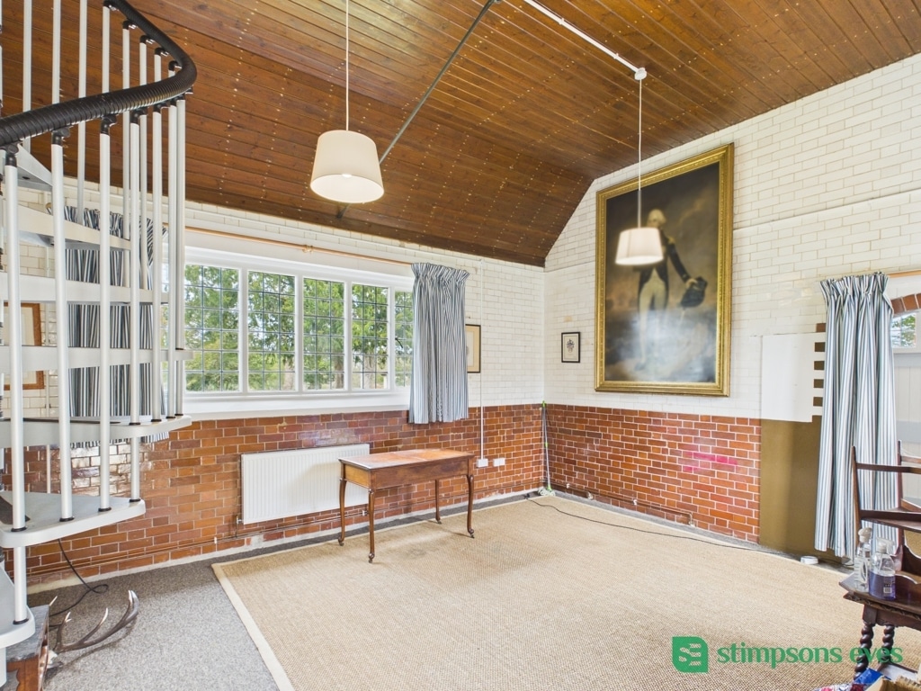 Liscombe Park, Leighton Buzzard for lease Interior Photo- Image 1 of 2