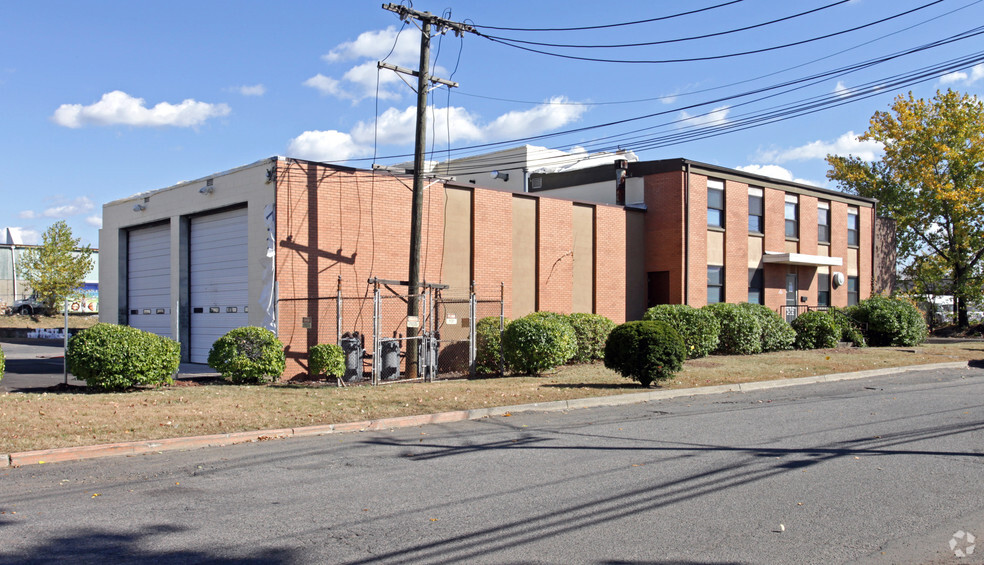 85 Kero Rd, Carlstadt, NJ for lease - Building Photo - Image 1 of 4