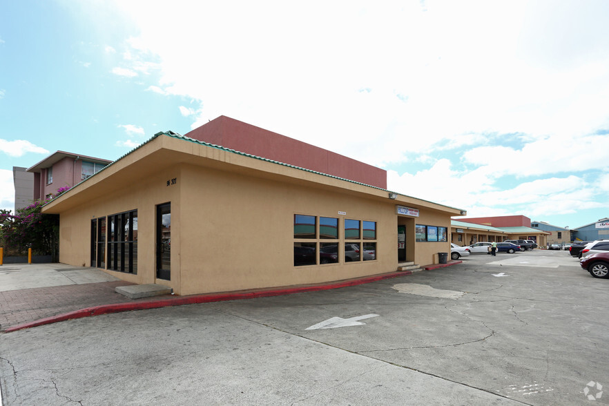 94-307 Farrington Hwy, Waipahu, HI for sale - Primary Photo - Image 1 of 1