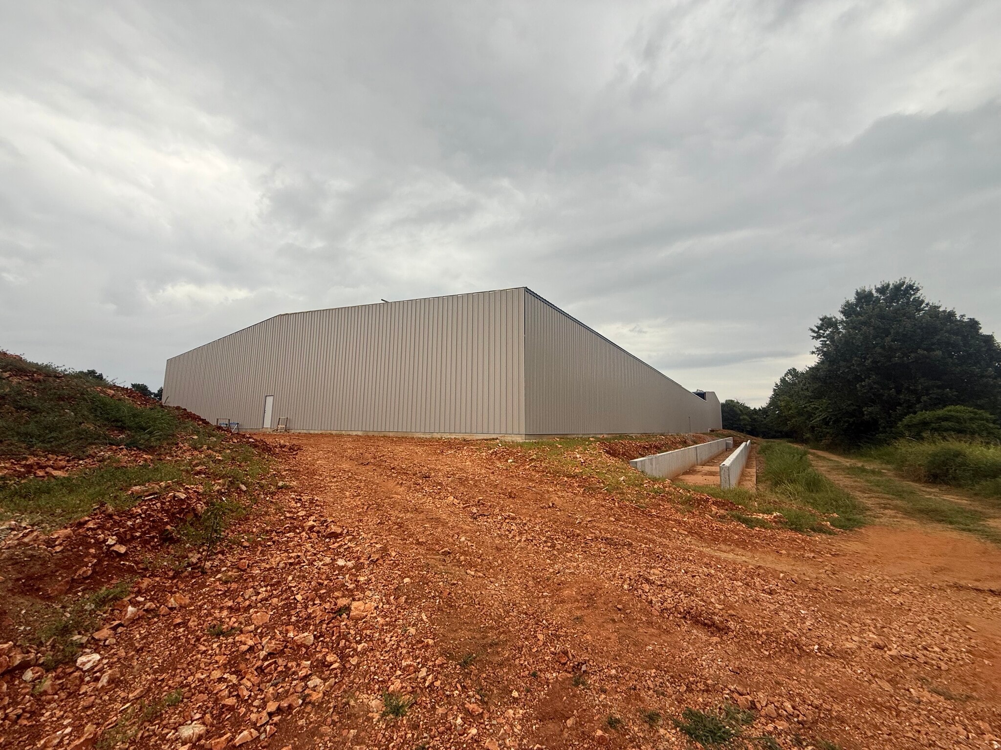 610 W Nursery Rd, Rogers, AR for lease Primary Photo- Image 1 of 10