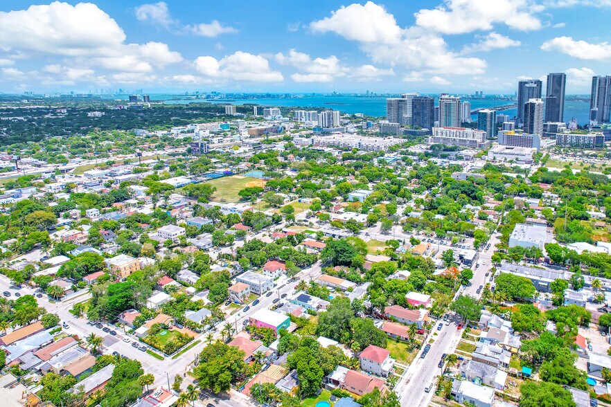 266 NW 32nd St, Miami, FL à vendre - Photo du bâtiment - Image 3 de 7
