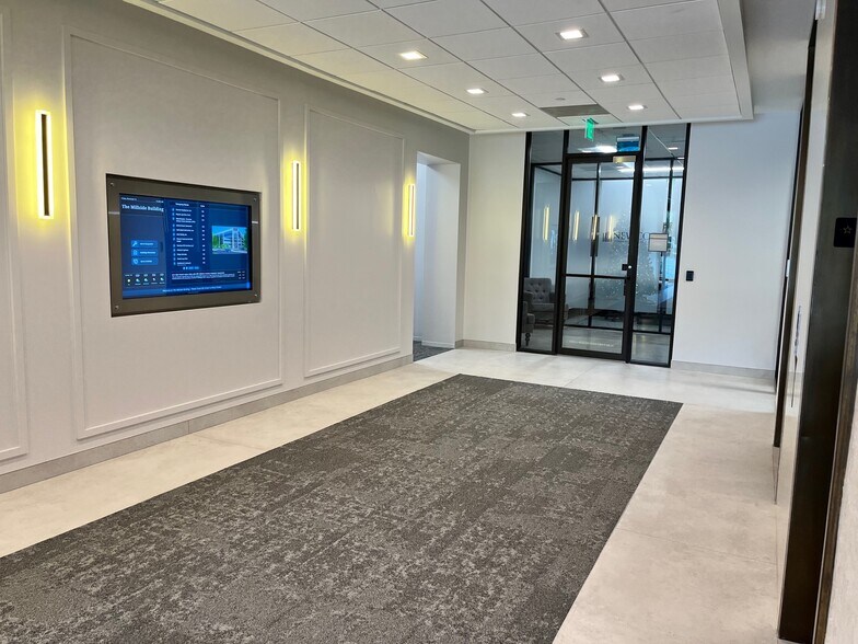 2170 Buckthorne Pl, The Woodlands, TX à louer - Photo du bâtiment - Image 3 de 4