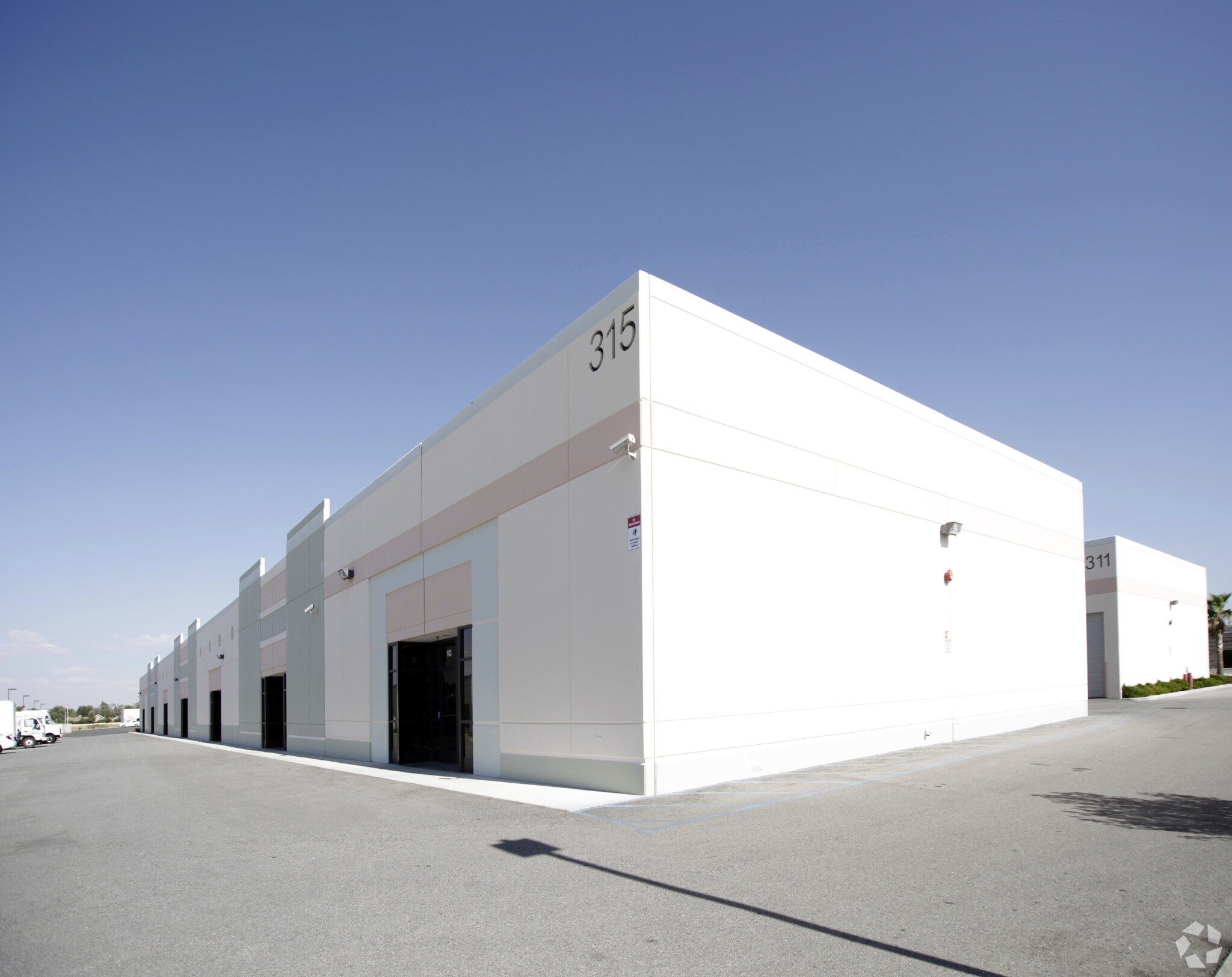 315 E Avenue K-8, Lancaster, CA for lease Primary Photo- Image 1 of 3