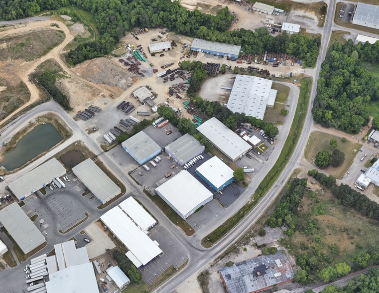 2011 Factory Ln, Petersburg, VA for lease - Primary Photo - Image 1 of 5