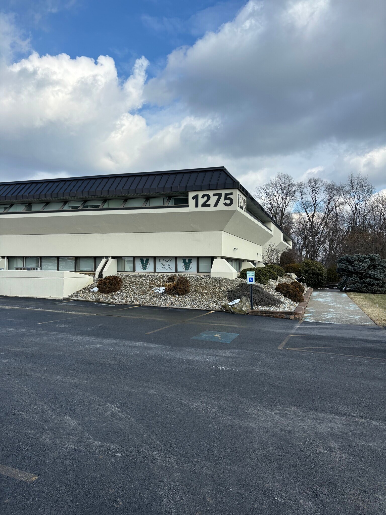 1275 S Cedar Crest Blvd, Allentown, PA for lease Building Photo- Image 1 of 11