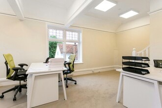 Amersham Rd, High Wycombe for lease Interior Photo- Image 2 of 7