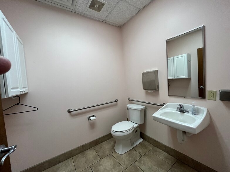 140 Industrial Park Drive, Forsyth, GA for sale - Interior Photo - Image 3 of 16