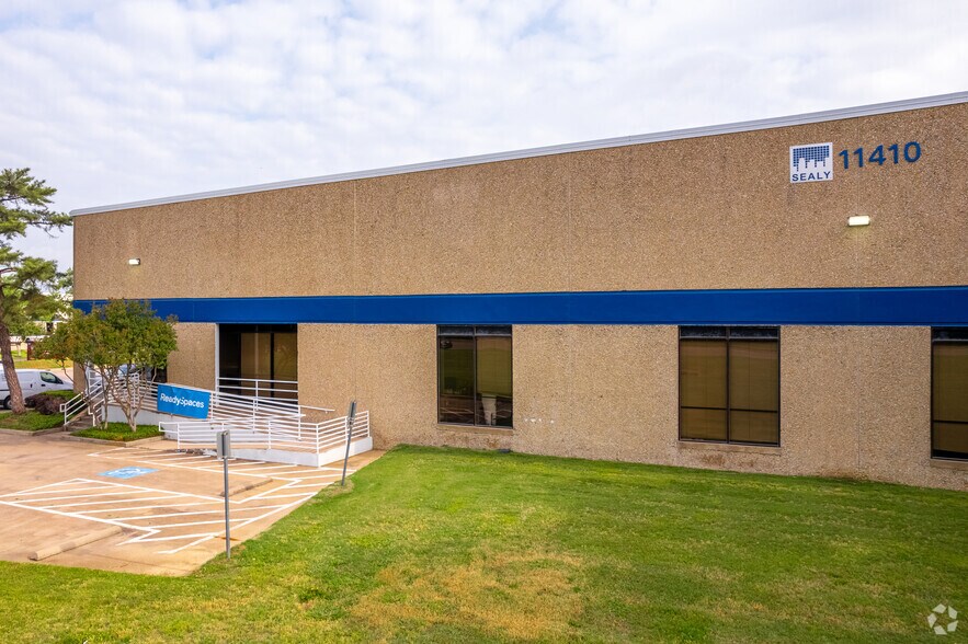 11410-11420 Mathis Ave, Farmers Branch, TX à louer - Photo du bâtiment - Image 3 de 12