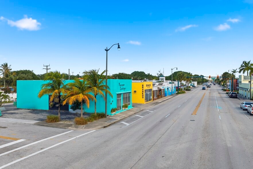 5023 S Dixie Hwy, West Palm Beach, FL à louer - Photo du bâtiment - Image 2 de 12