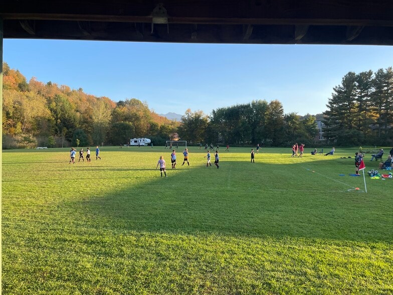 22 Old Main St, Jeffersonville, VT for sale - Primary Photo - Image 1 of 8