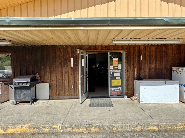 40 Sherman st, Petrolia, CA for sale - Building Photo - Image 3 of 37