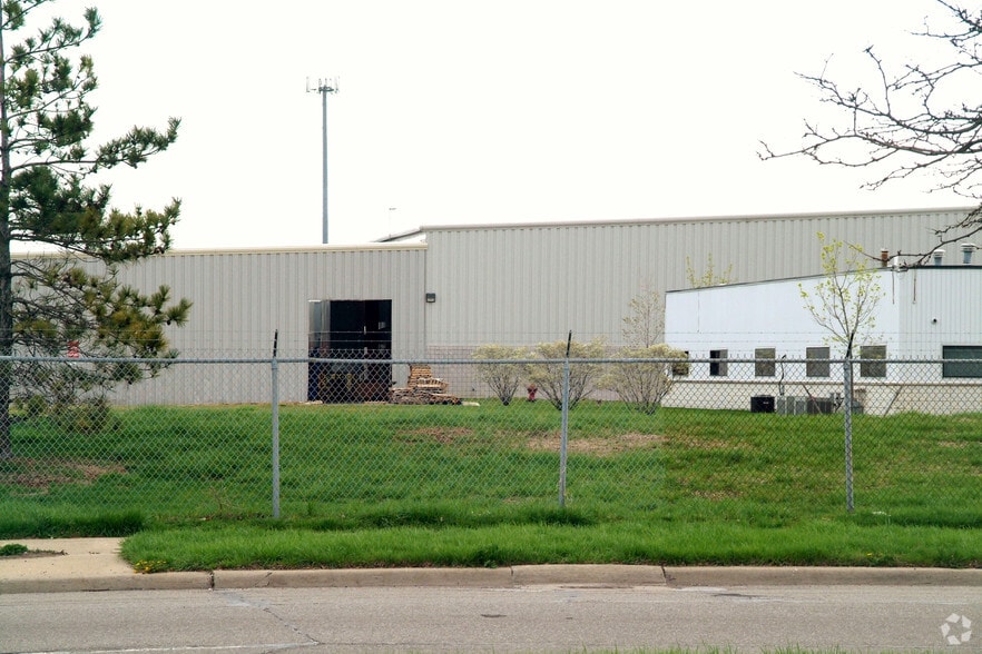 1111 Rosedale Ct, Detroit, MI for sale - Building Photo - Image 3 of 3