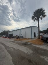 1077 Derbyshire Rd, Daytona Beach, FL for lease Interior Photo- Image 1 of 2