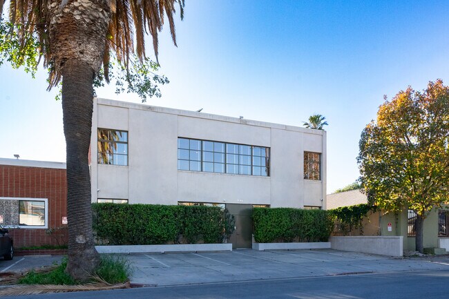 Plus de détails pour 1646 19th St, Santa Monica, CA - Bureau à vendre