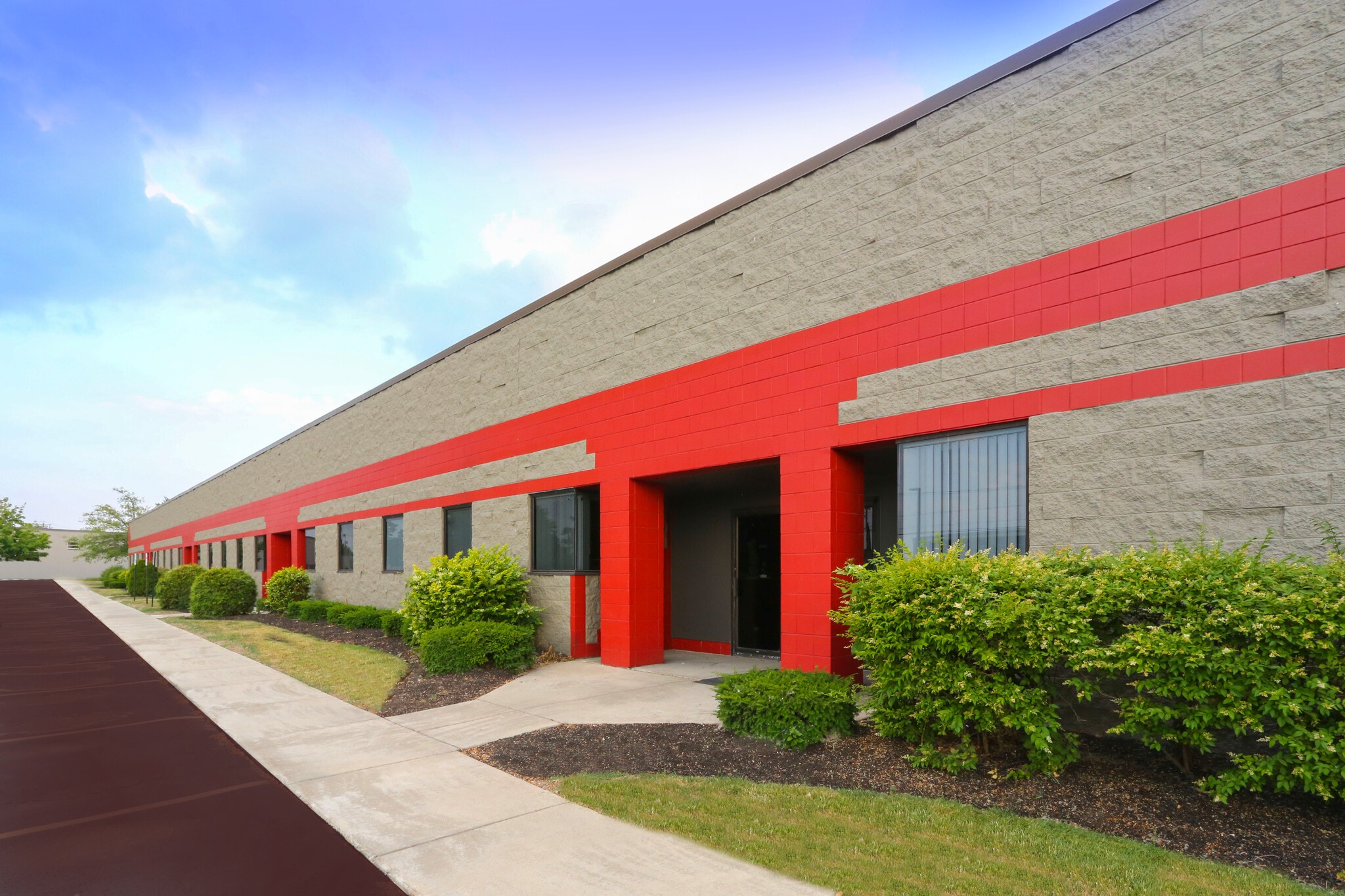 181 Cooper Ave, Tonawanda, NY for lease Interior Photo- Image 1 of 5