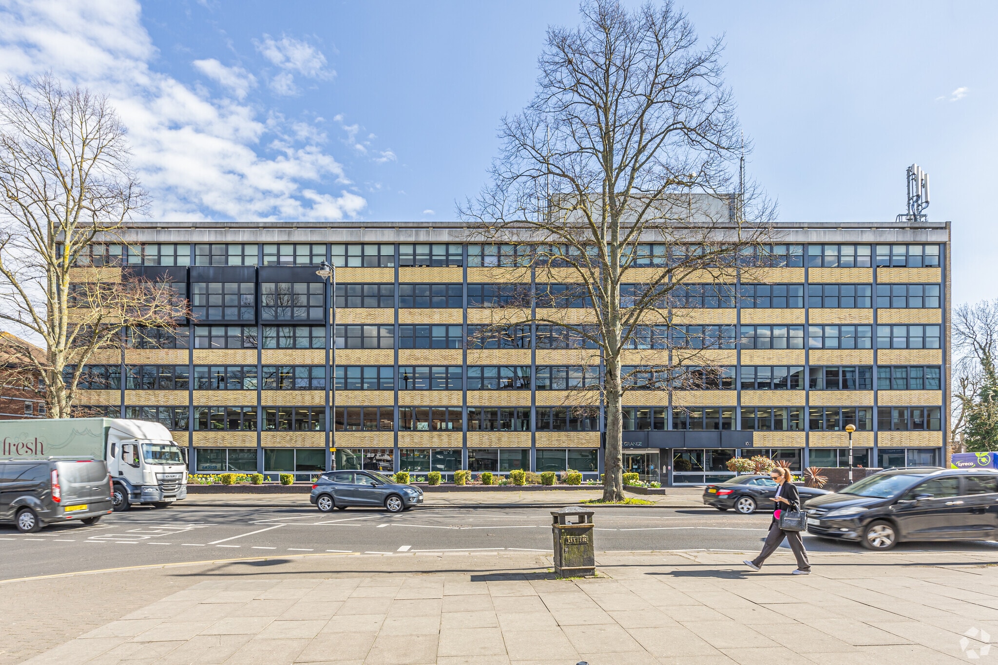 100 High St, London for lease Primary Photo- Image 1 of 4