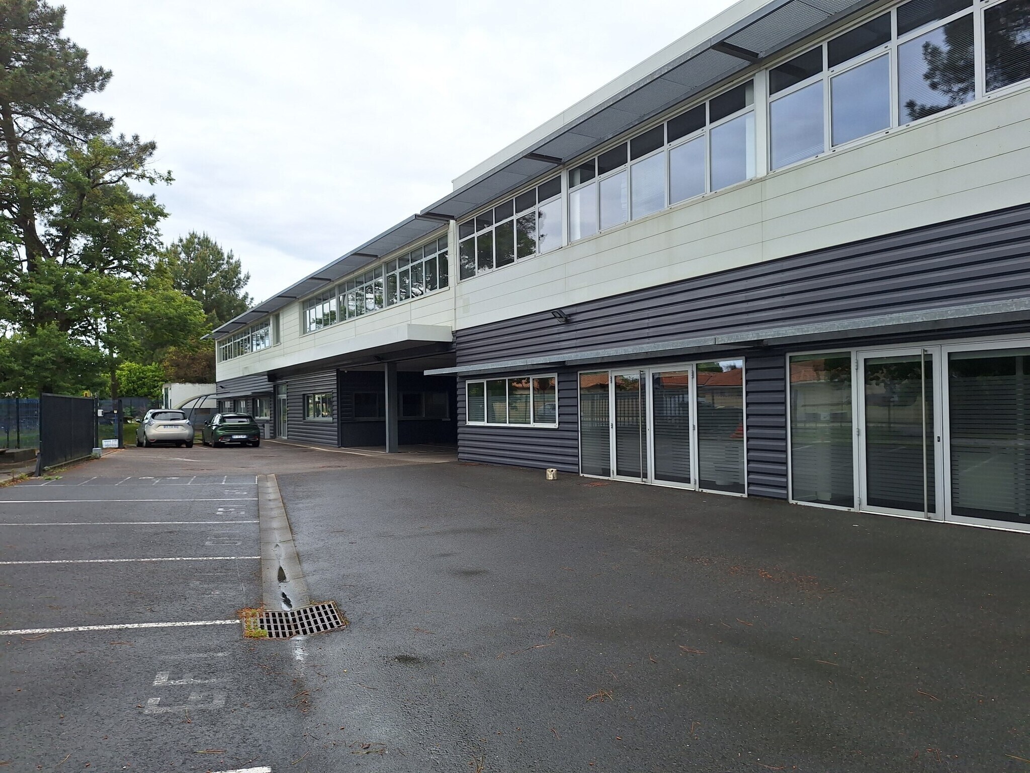 Bureau dans Gradignan à louer Photo du bâtiment- Image 1 de 10