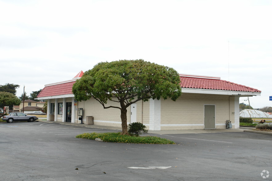 3134 Del Monte Blvd, Marina, CA for lease - Building Photo - Image 2 of 2