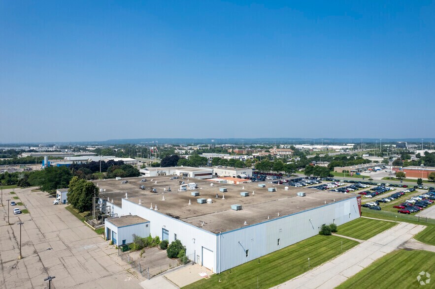 777 Walkers Line, Burlington, ON à vendre - Photo du bâtiment - Image 3 de 5