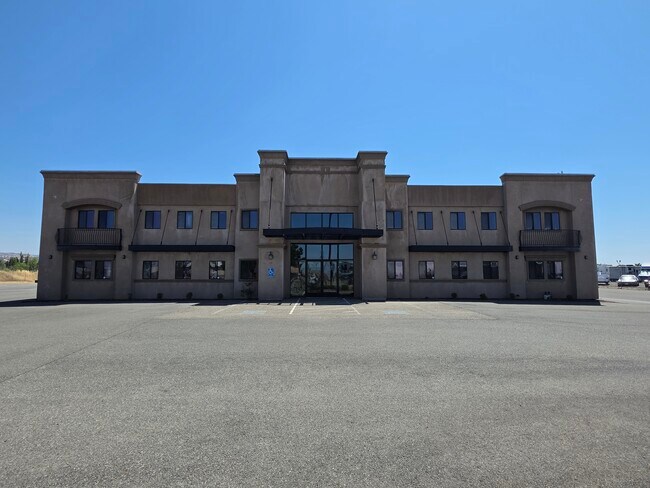 Plus de détails pour 13290 Contractors Dr, Chico, CA - Industriel à louer