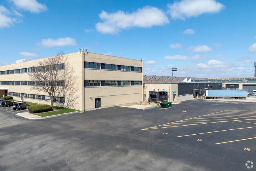Sungate Industrial Park, Chicago, IL à louer - Photo du bâtiment - Image 3 de 9