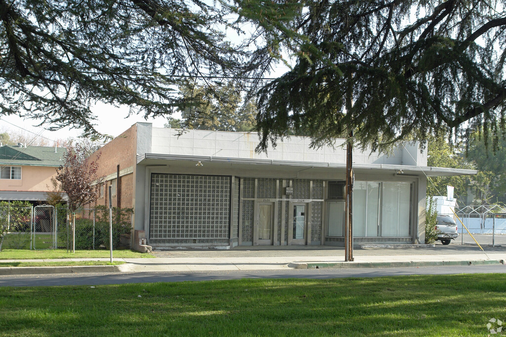 2024-2026 N Van Ness Blvd, Fresno, CA for lease Primary Photo- Image 1 of 10
