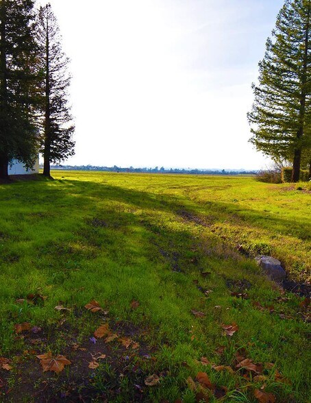 2361 Circadian Way, Santa Rosa, CA à vendre - Photo du bâtiment - Image 2 de 4
