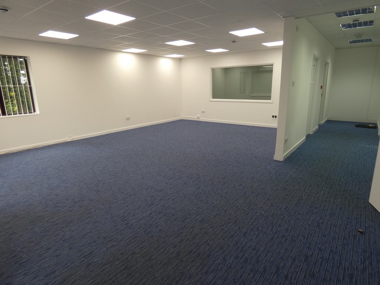 Holyhead Rd, Albrighton for lease - Interior Photo - Image 3 of 11