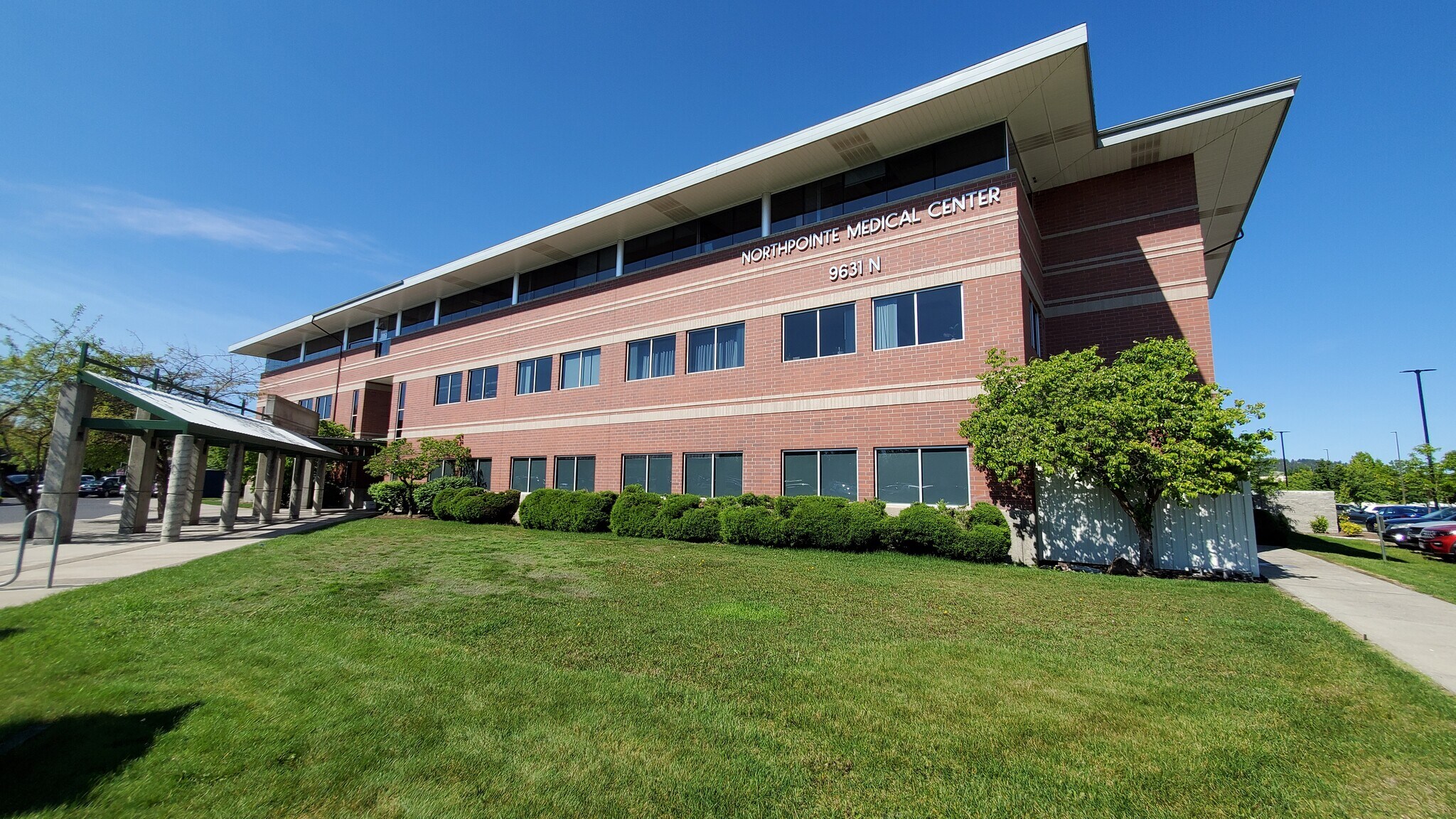 9631 N Nevada St, Spokane, WA à louer Photo principale- Image 1 de 4