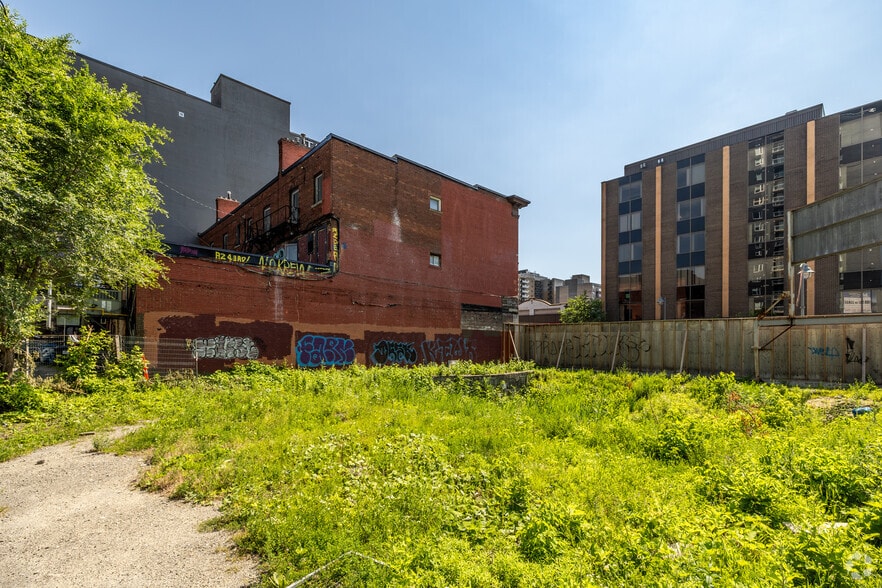 235-241 Bank St, Ottawa, ON à vendre - Photo principale - Image 2 de 2