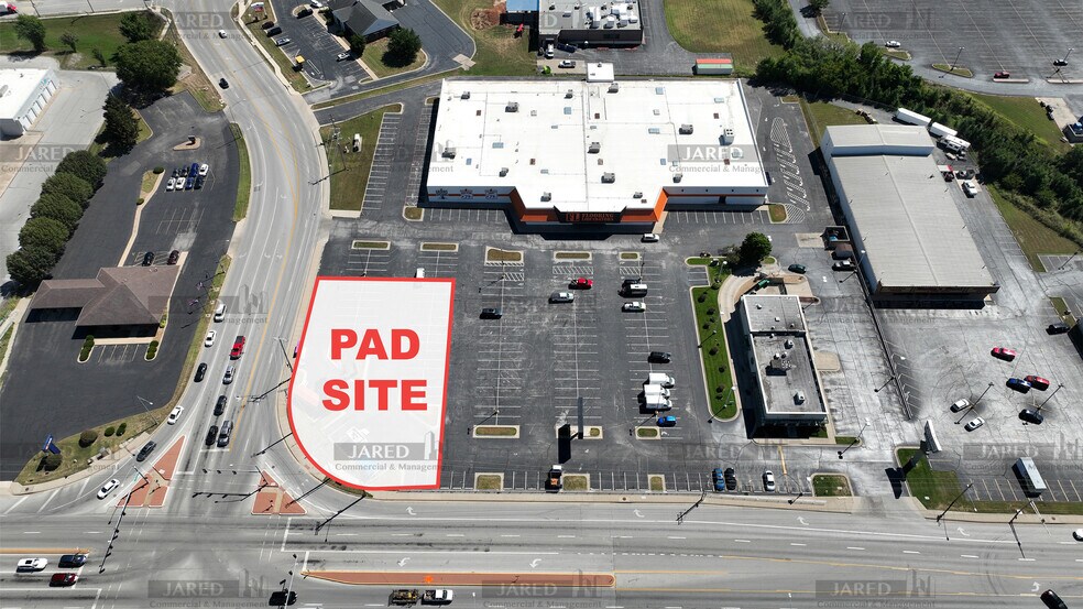 3850 S Campbell Ave, Springfield, MO for lease - Building Photo - Image 1 of 5